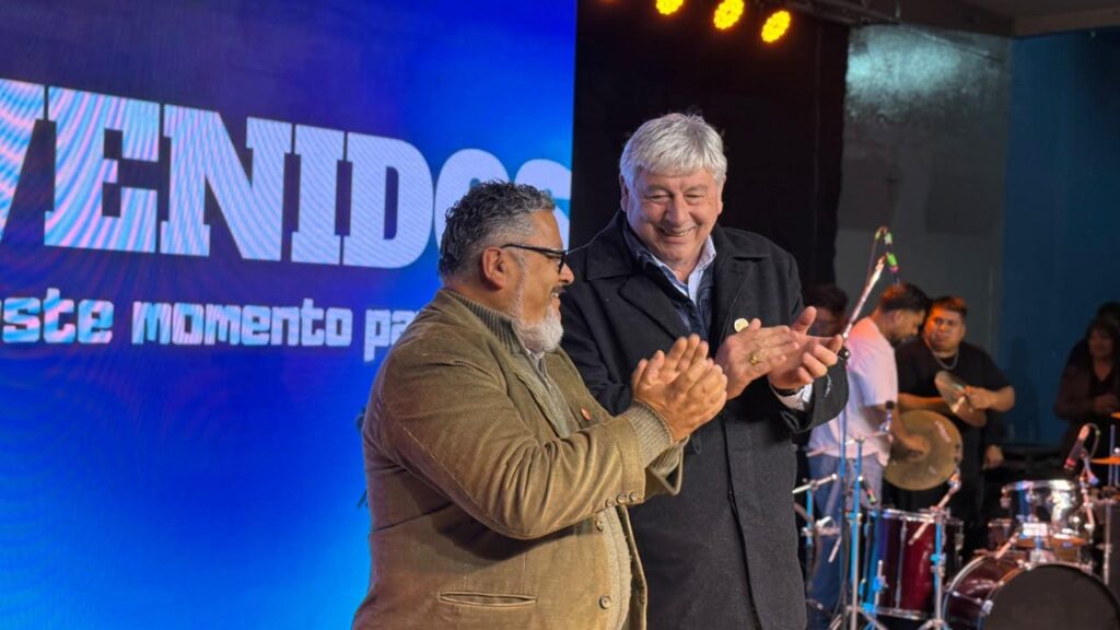 El intendente compartió los 12 años de Casa la Gloria de Dios con su comunidad
